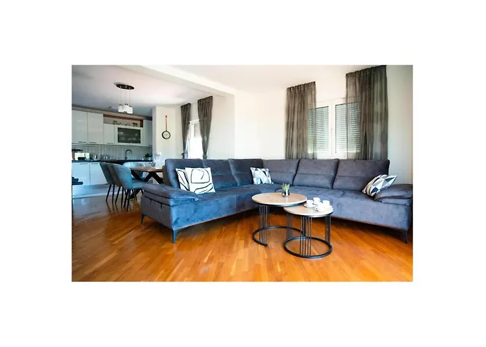 Awesome In Metković