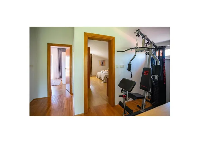 Awesome In * Metković