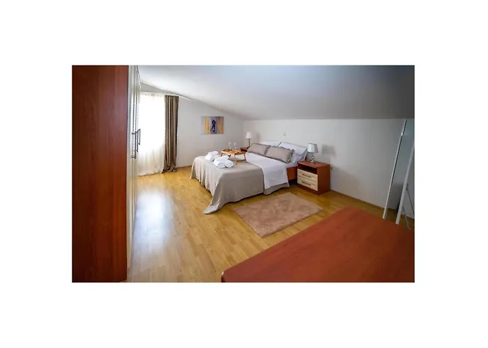 Awesome In بيت للعطل Metković